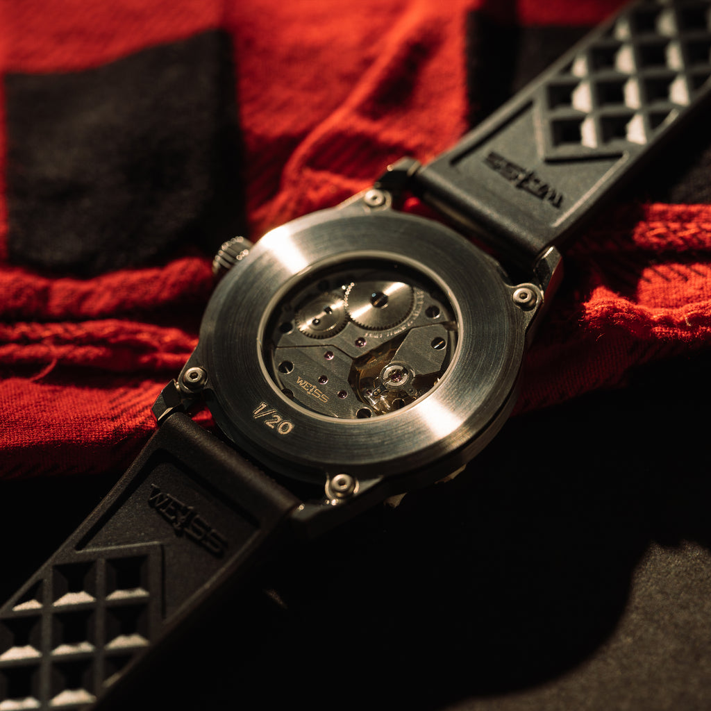 *Limitierte Auflage* 38 mm Standard-Felduhr: Kardinalzifferblatt