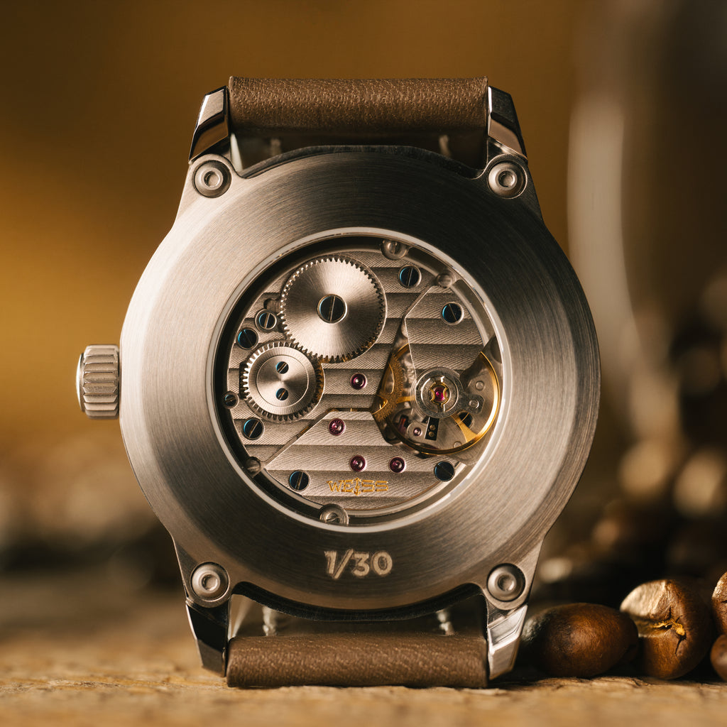 *Limitierte Auflage* 38 mm Standard-Felduhr: Kardinalzifferblatt