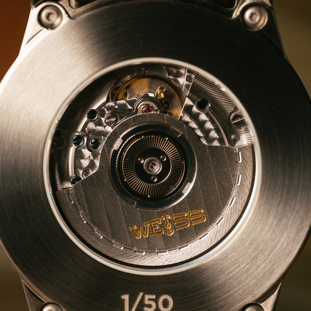 *Édition limitée* Montre de terrain automatique standard en titane 38 mm avec date : cadran noir texturé